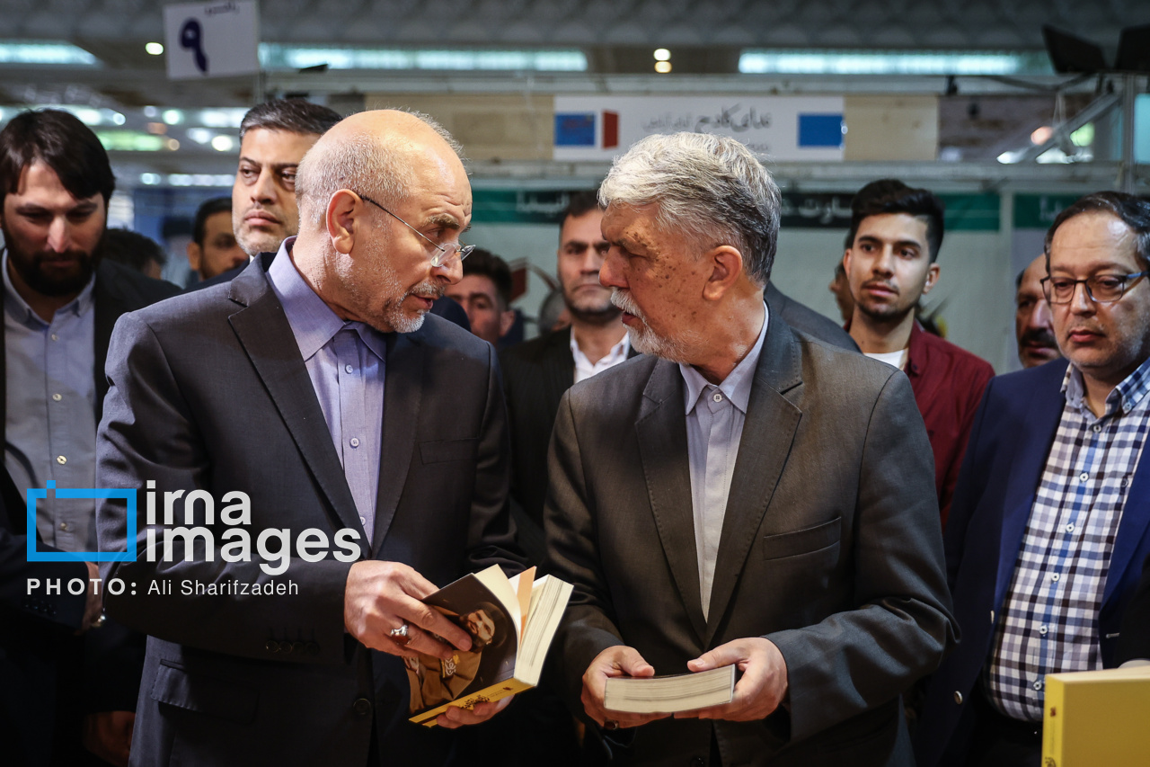 بازدید قالیباف از سی و ششمین نمایشگاه بین‌المللی کتاب تهران