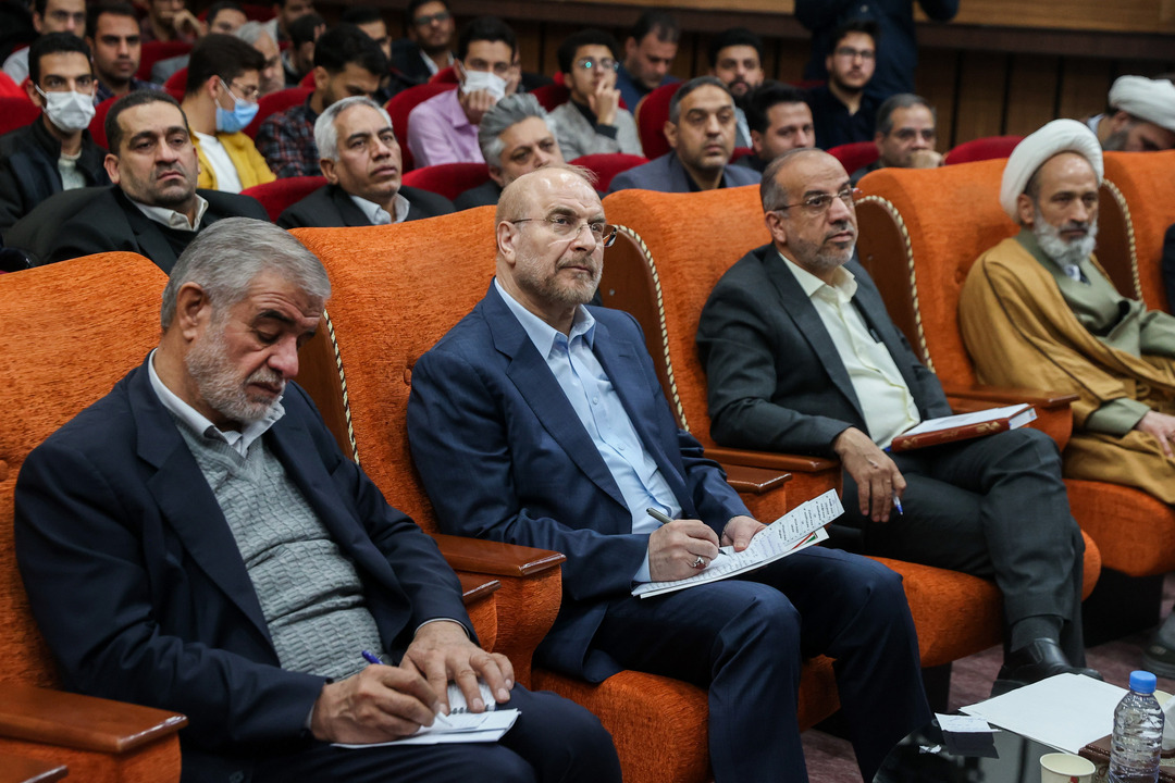 دیدار صمیمانه تشکل‌های دانشجویی استان یزد با قالیباف