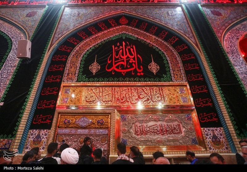حرم مطهر امام حسین (ع) در شب اربعین