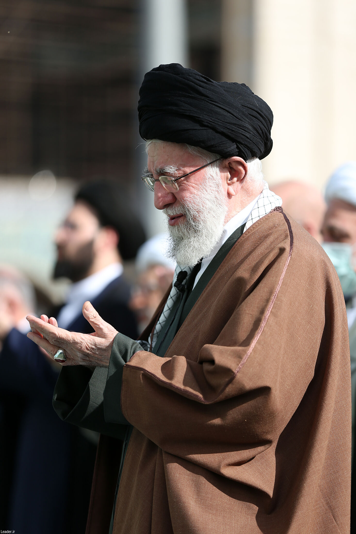 اقامه نماز عید فطر به امامت مقام معظم رهبری