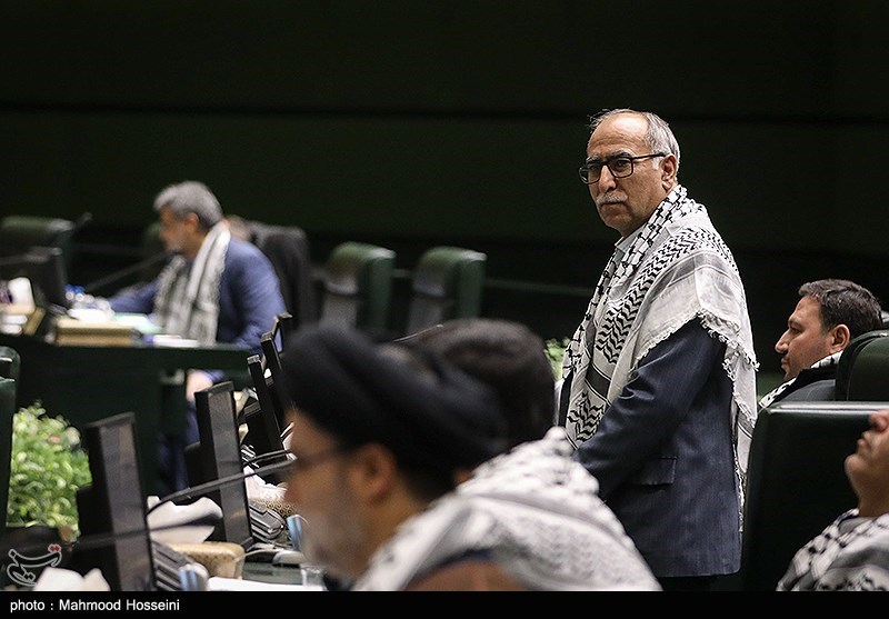 نشست فراکسیون انقلاب با حضور وزیر خارجه در خصوص آخرین تحولات فلسطین