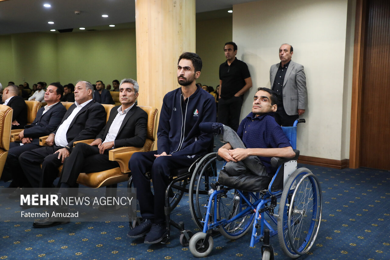 تجلیل از قهرمانان و مدال آوران ورزش با حضور رئیسی