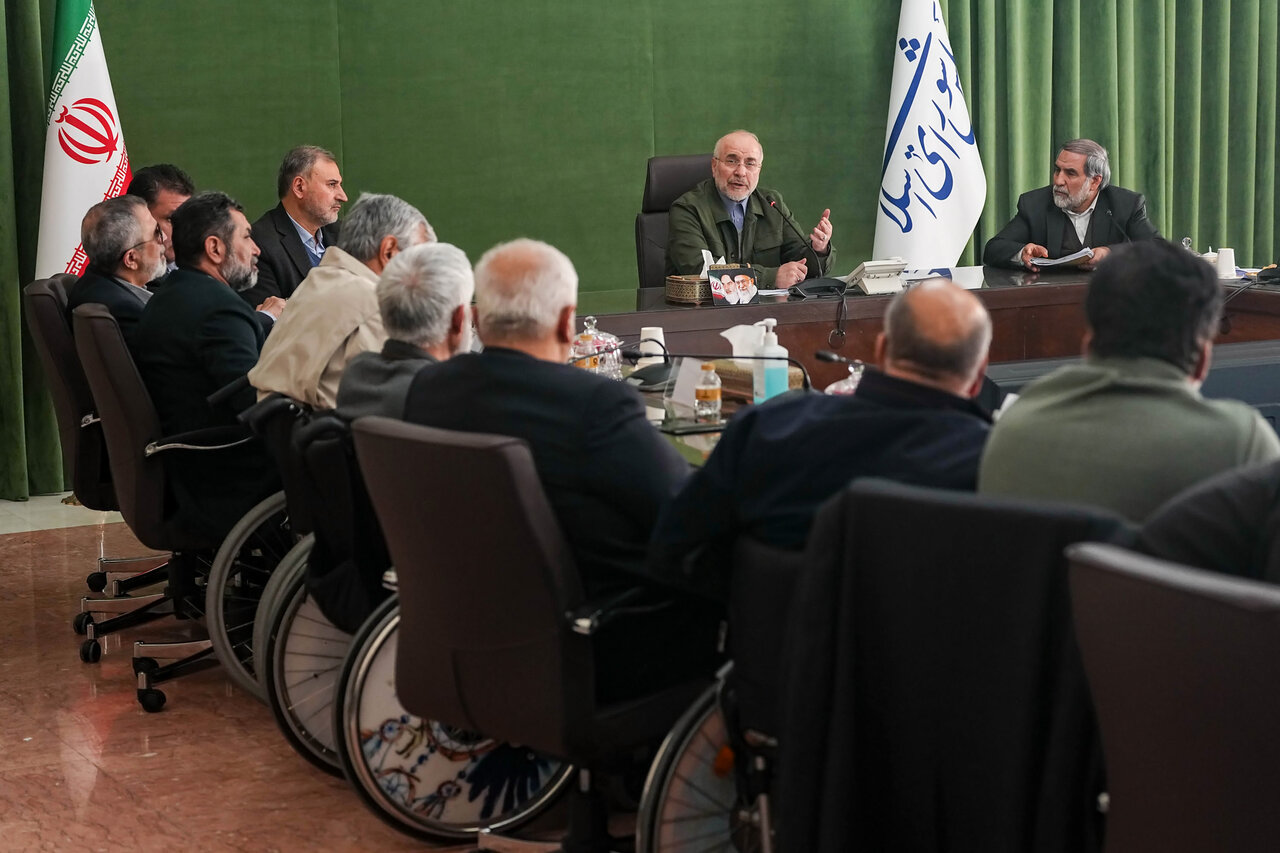 دیدار جمعی از جانبازان و ایثارگران با قالیباف