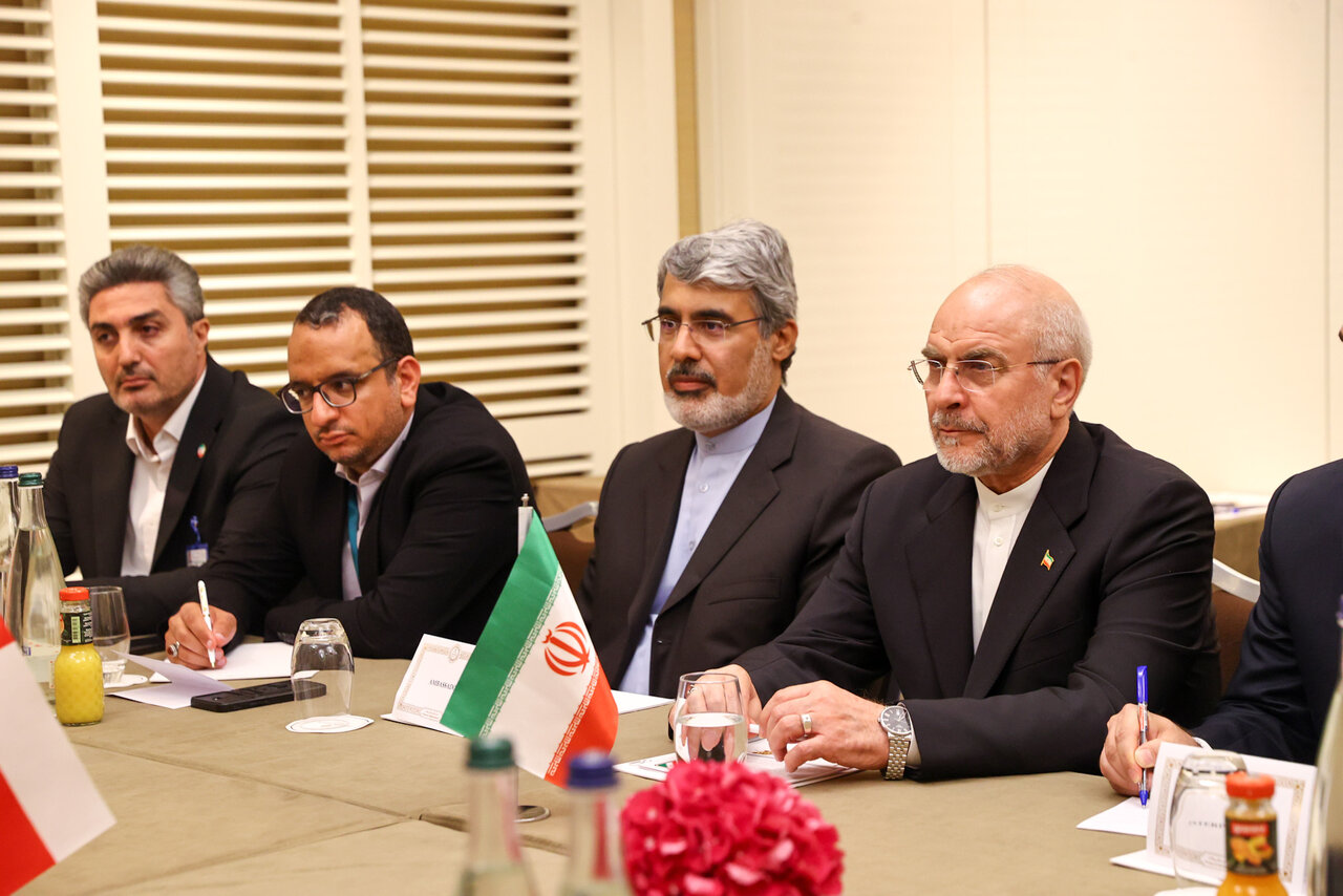 دیدار رئیس مجلس عمان با قالیباف