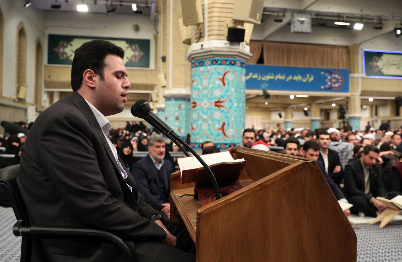 دیدار شرکت‌کنندگان مسابقات بین‌المللی قرآن با رهبر انقلاب