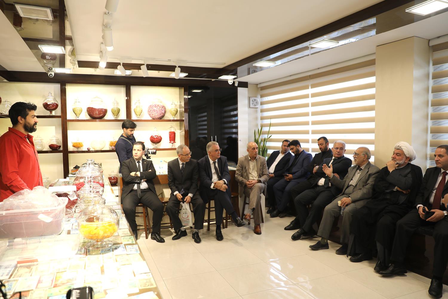بازدید رئیس مجلس الجزایر از مجموعه تاریخی نقش جهان