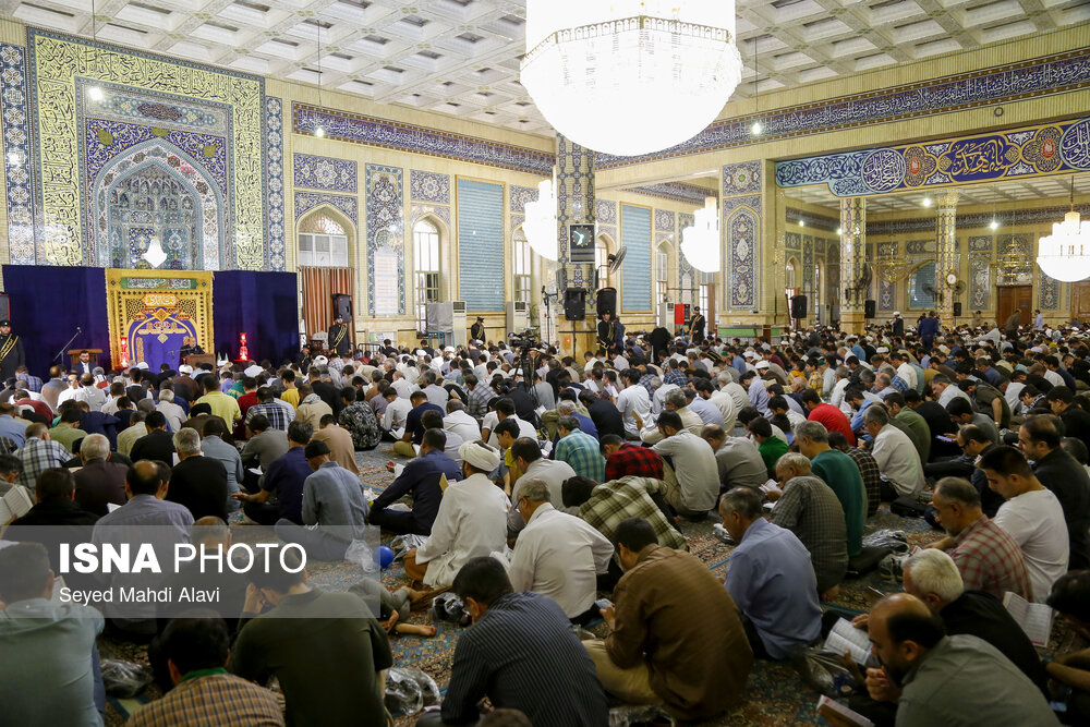 دعای عرفه در مسجد جمکران