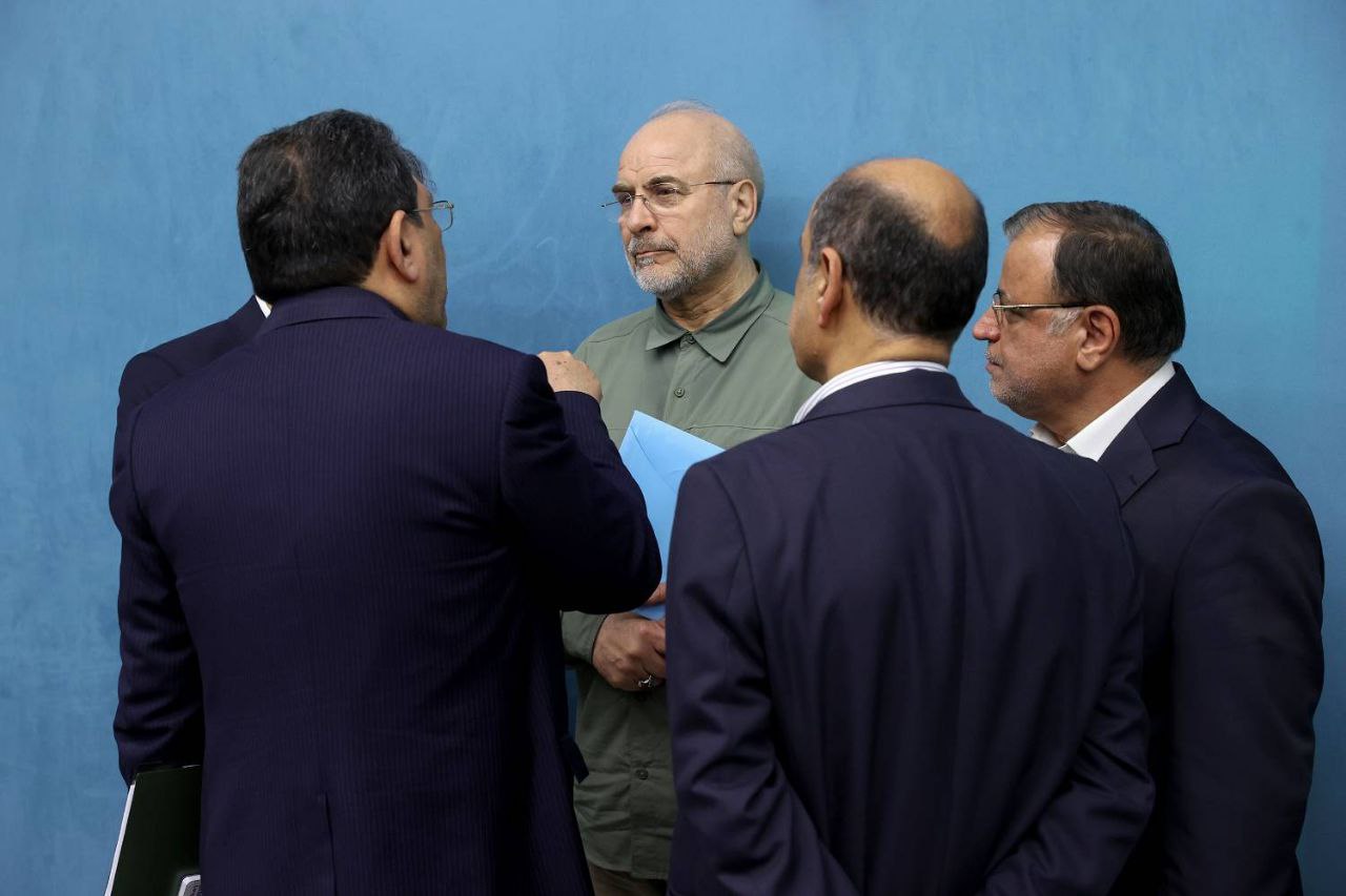  حضور قالیباف و پزشکیان در نشست با استانداران  