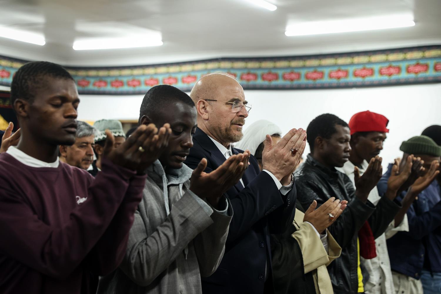 حضور قالیباف در جمع صمیمانه شیعیان آفریقای جنوبی