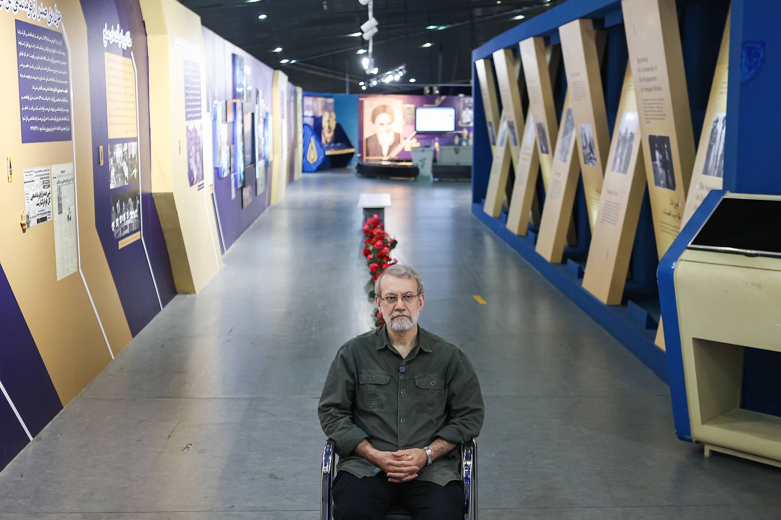 بازدید لاریجانی از موزه ملی انقلاب