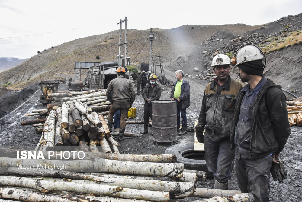 عملیات امداد و نجات کارگران معدن طزره
