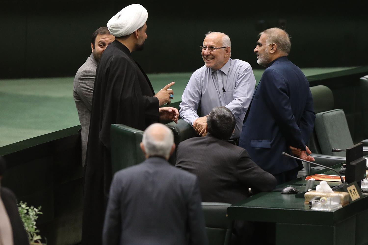 نشست علنی مجلس ۳۱ مرداد با حضور وزیر ارتباطات