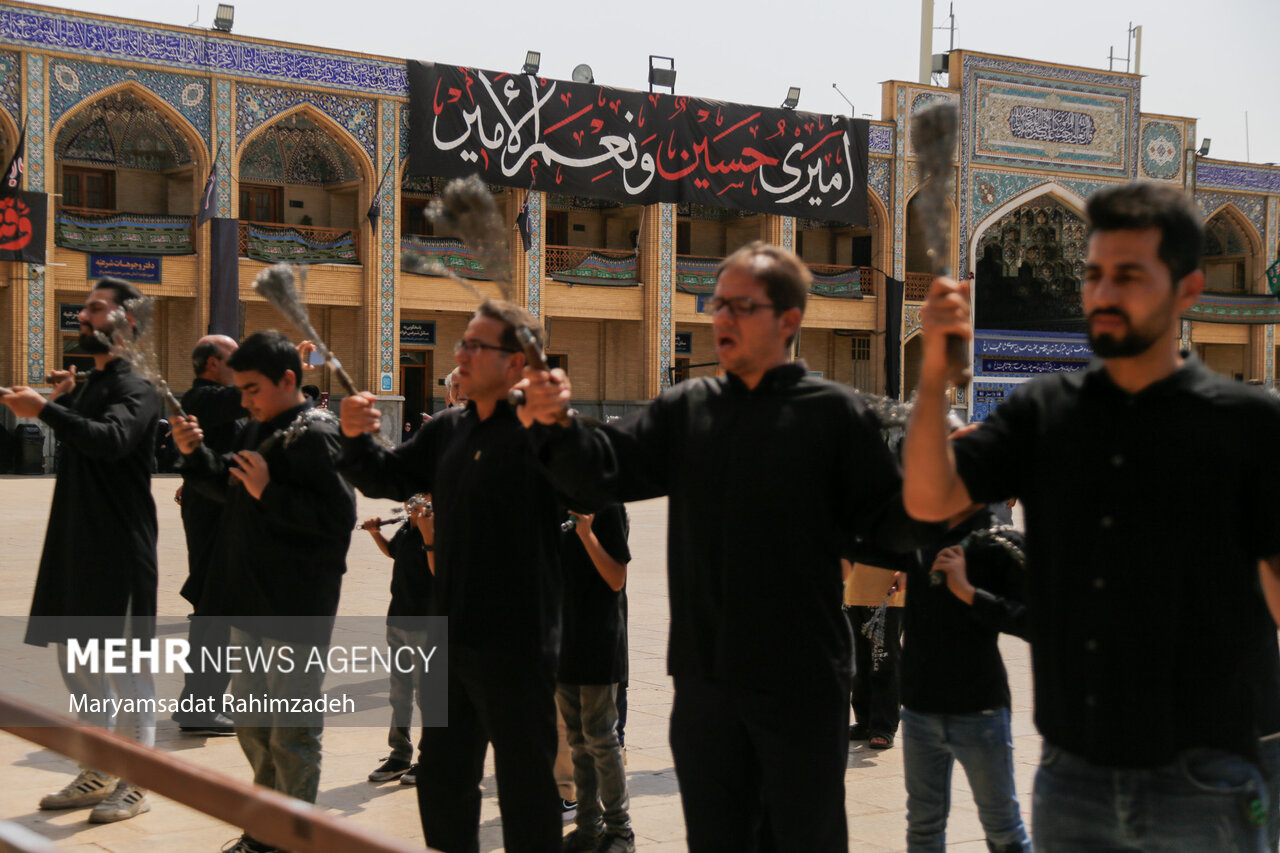 عزاداری عاشورای حسینی در حرم شاهچراغ (ع)