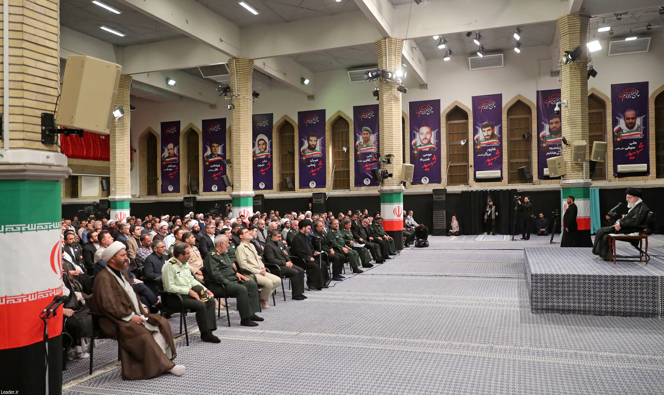 دیدار اعضای ستاد برگزاری کنگره ملی شهدای استان اردبیل با رهبر انقلاب