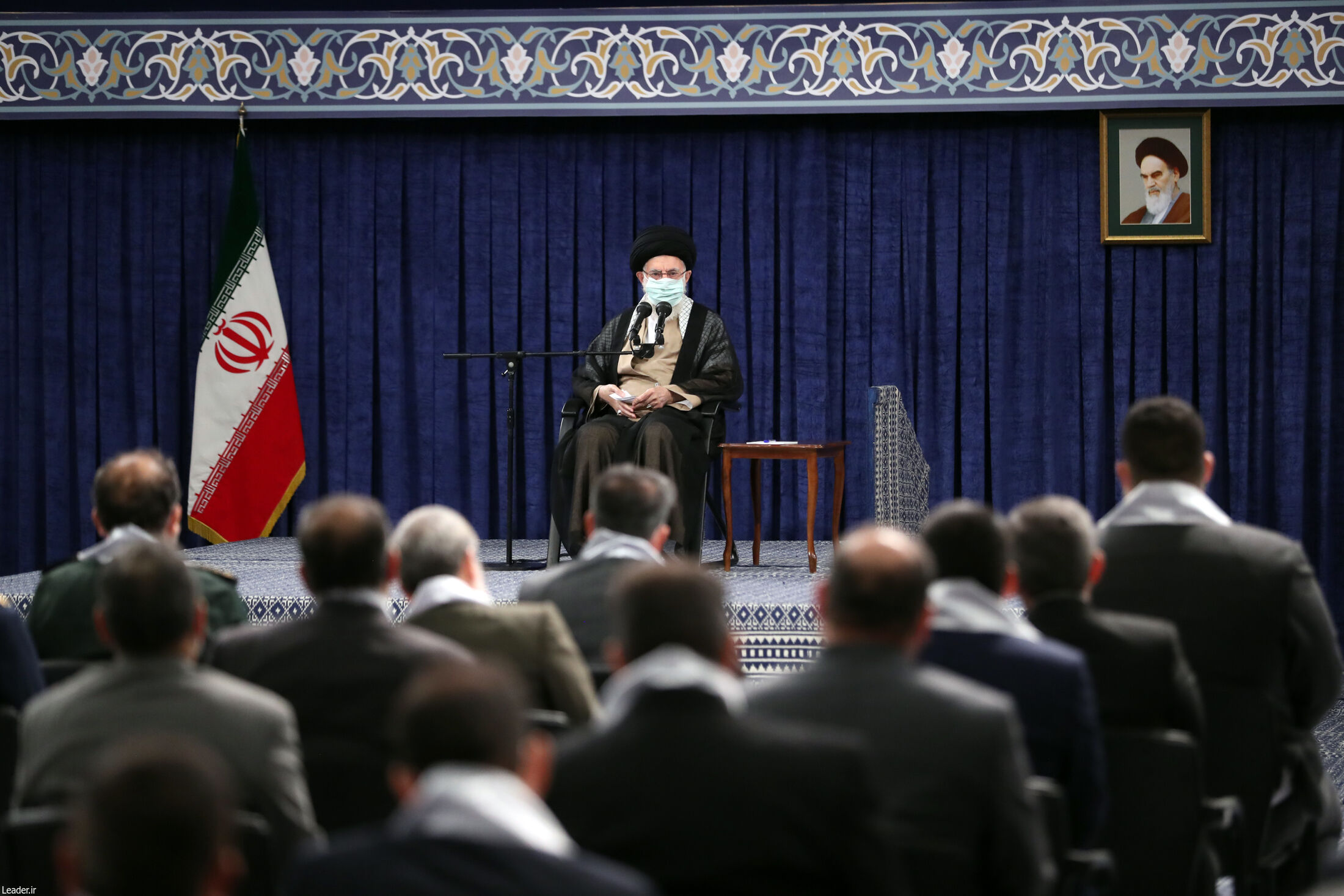 دیدار دست‌اندرکاران دومین کنگره شهدای ورزشکار با رهبرانقلاب