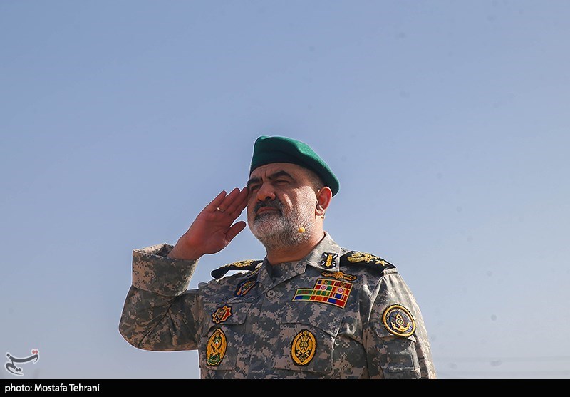 بازدید امیر ایرانی ازپادگان تکاوران نیروی دریایی ارتش