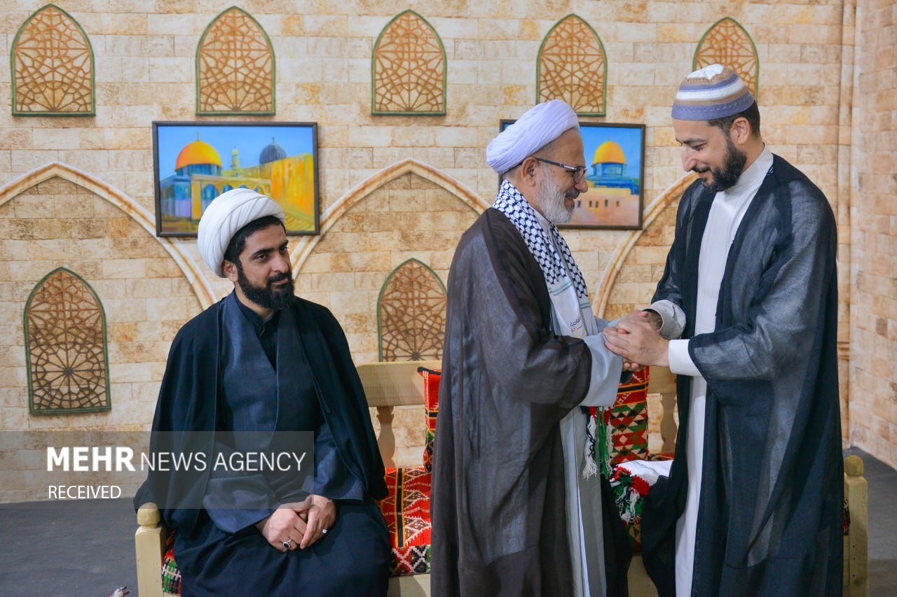 حضور هیئت ایرانی در موکب فعالان حوزه فلسطین