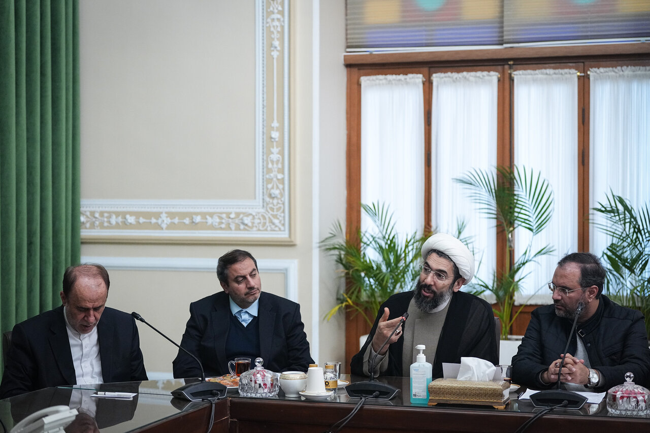 دیدار اعضای شورای هماهنگی یوم الله دهه فجر با قالیباف