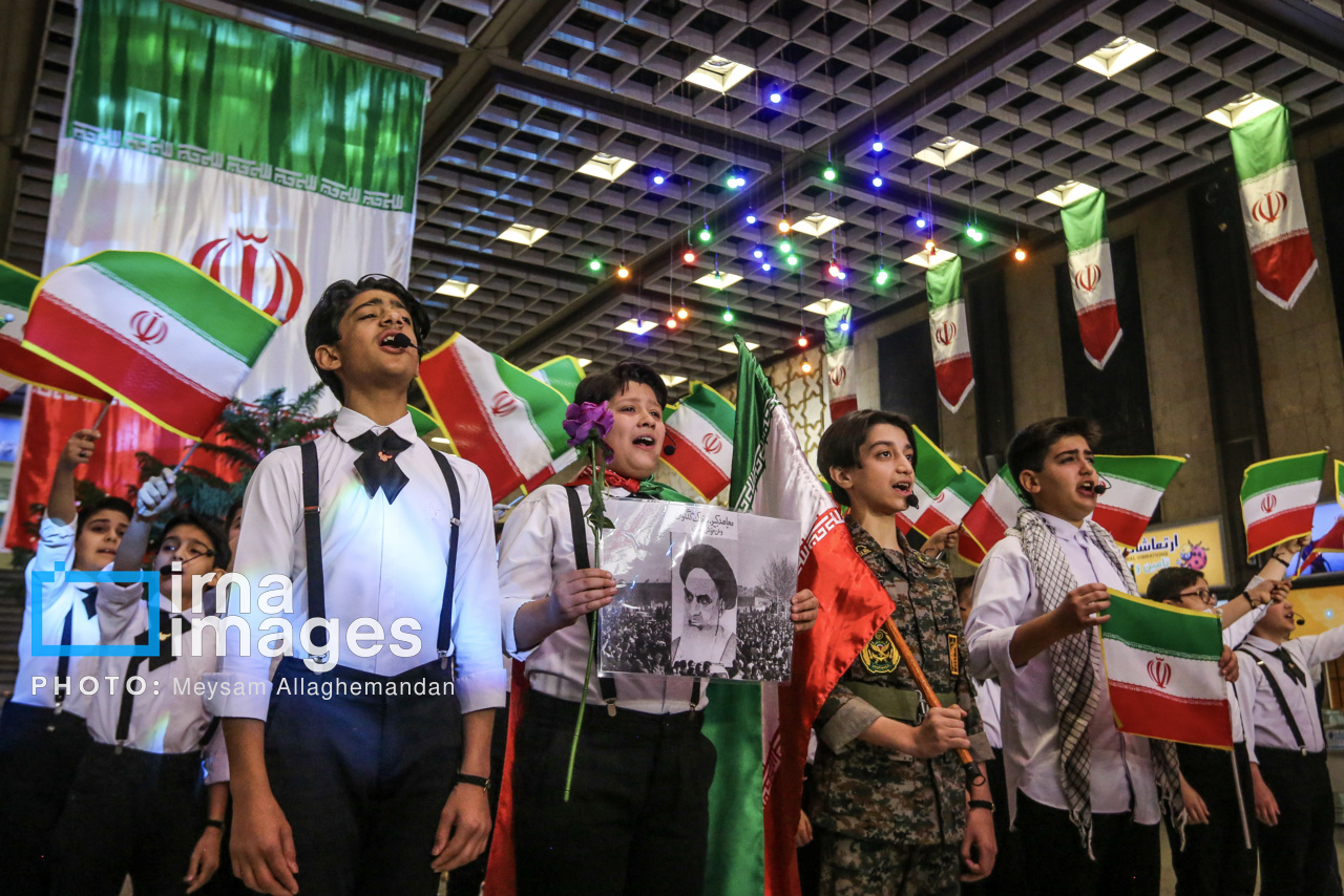 مراسم سالروز ورود امام خمینی(ره) به کشور