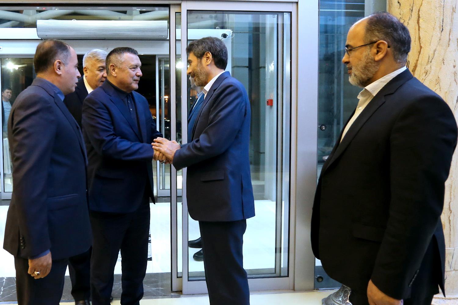 رئیس مجلس قانون‌گذاری ازبکستان وارد تهران شد