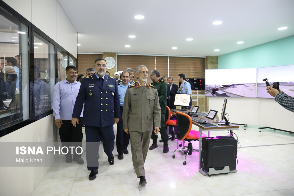 مراسم رونمایی از سامانه شبیه‌ساز مراقبت پرواز نهاجا