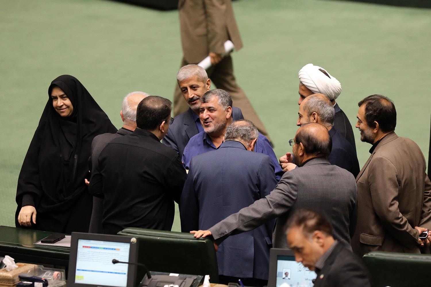 نشست علنی یکم مردادماه مجلس