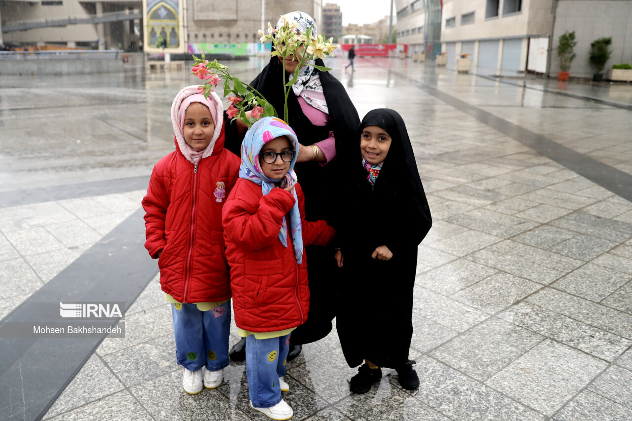 گلباران حرم رضوی