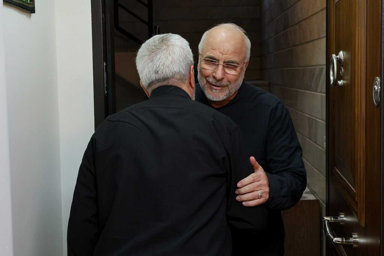 دیدار قالیباف با خانواده شهید باقری