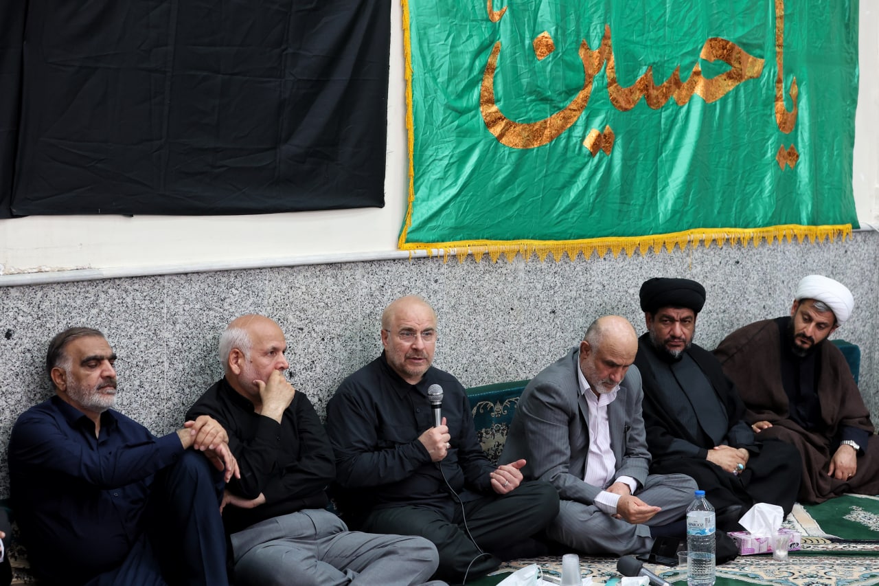 نشست قالیباف با جمعی از مدیران محلی، روحانیون و معتمدین بندر دیلم