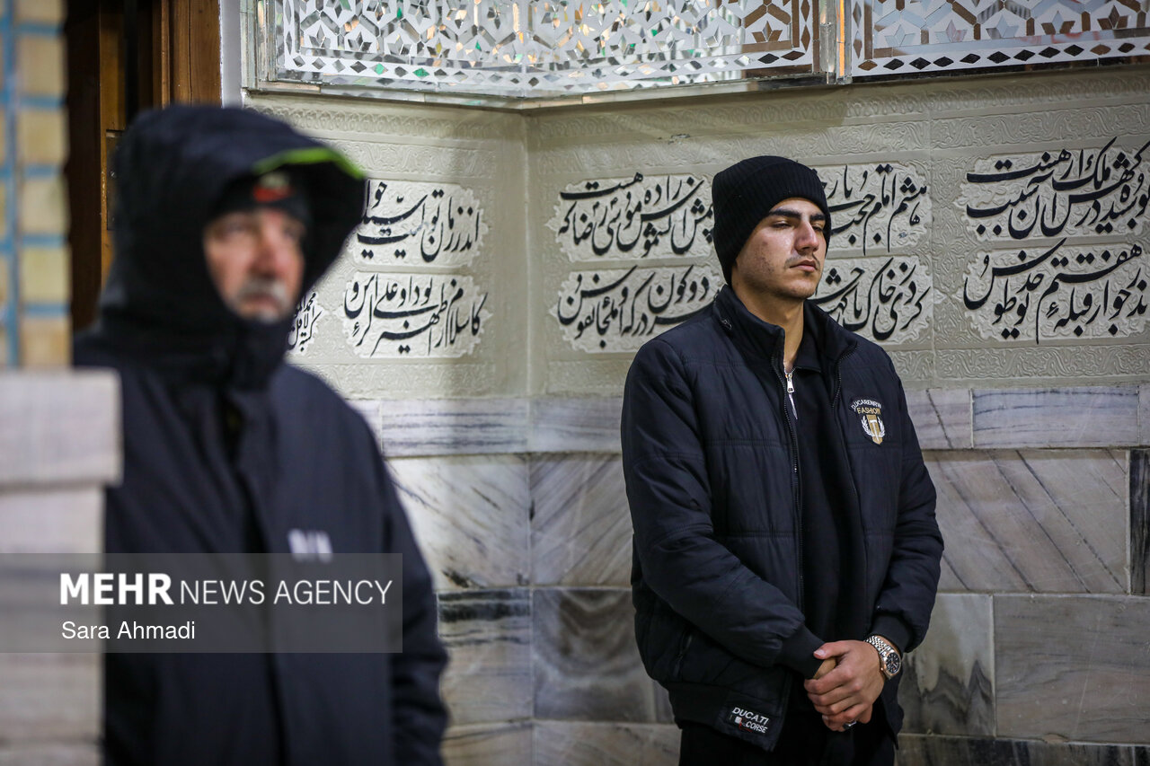 شب میلاد امام حسین(ع) در حرم مطهر حضرت رضا(ع)