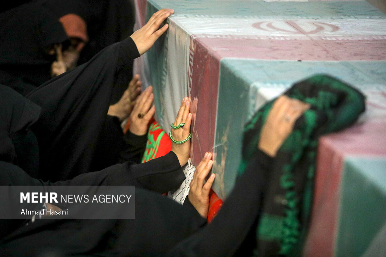 تشییع دو شهید گمنام