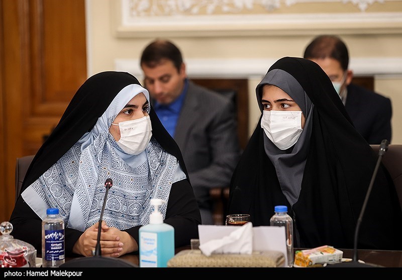 نشست صمیمی قالیباف با دانش آموزان نخبه