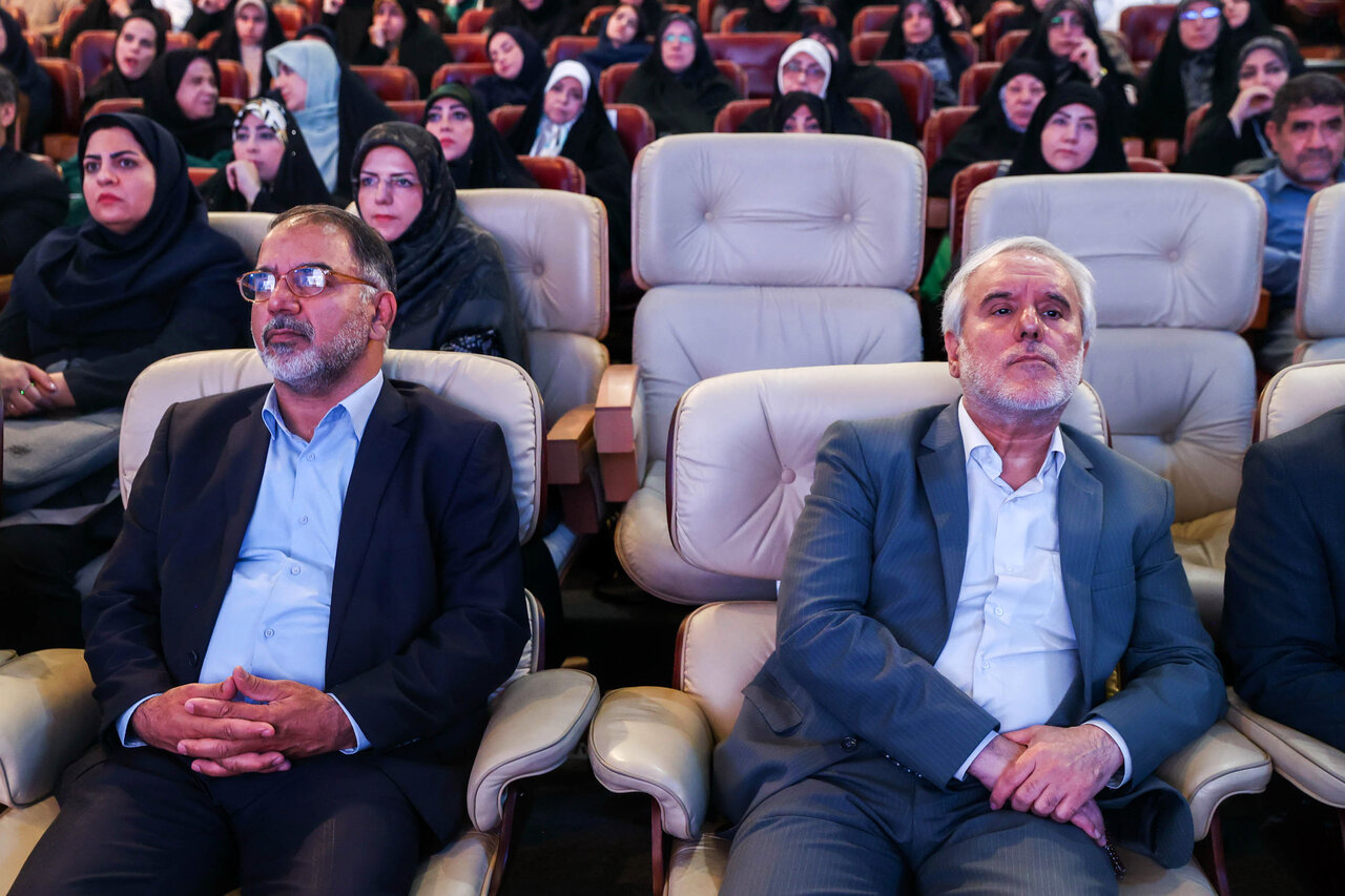  آیین رونمایی از مجموعه ۳۰ جلدی استعمارشناسی ایرانی با حضور قالیباف