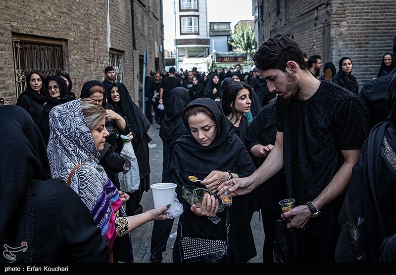 آئین حلوا پزان روز تاسوعای حسینی