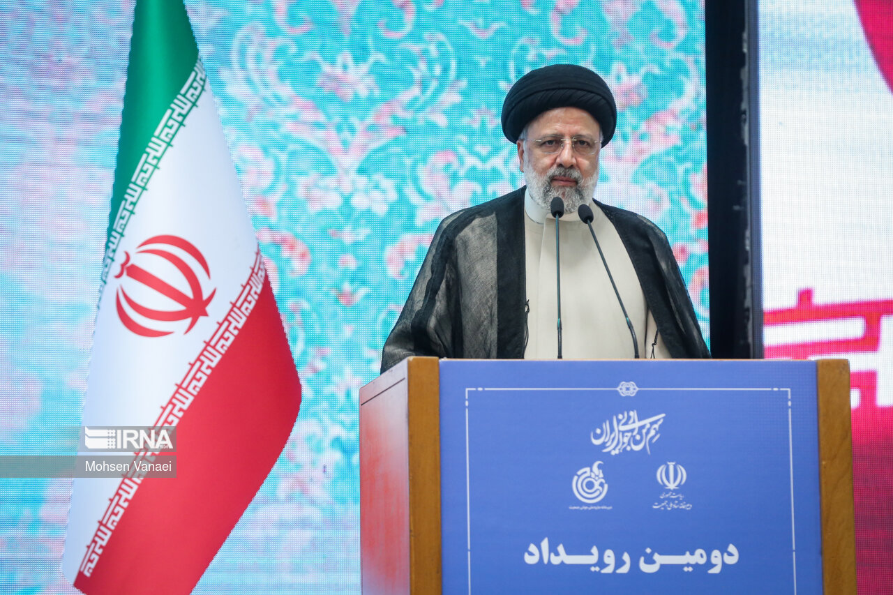 دومین جایزه ملی جوانی جمعیت با حضور رئیسی