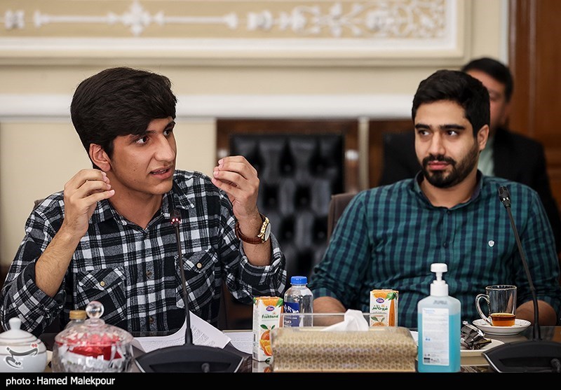 نشست صمیمی قالیباف با دانش آموزان نخبه