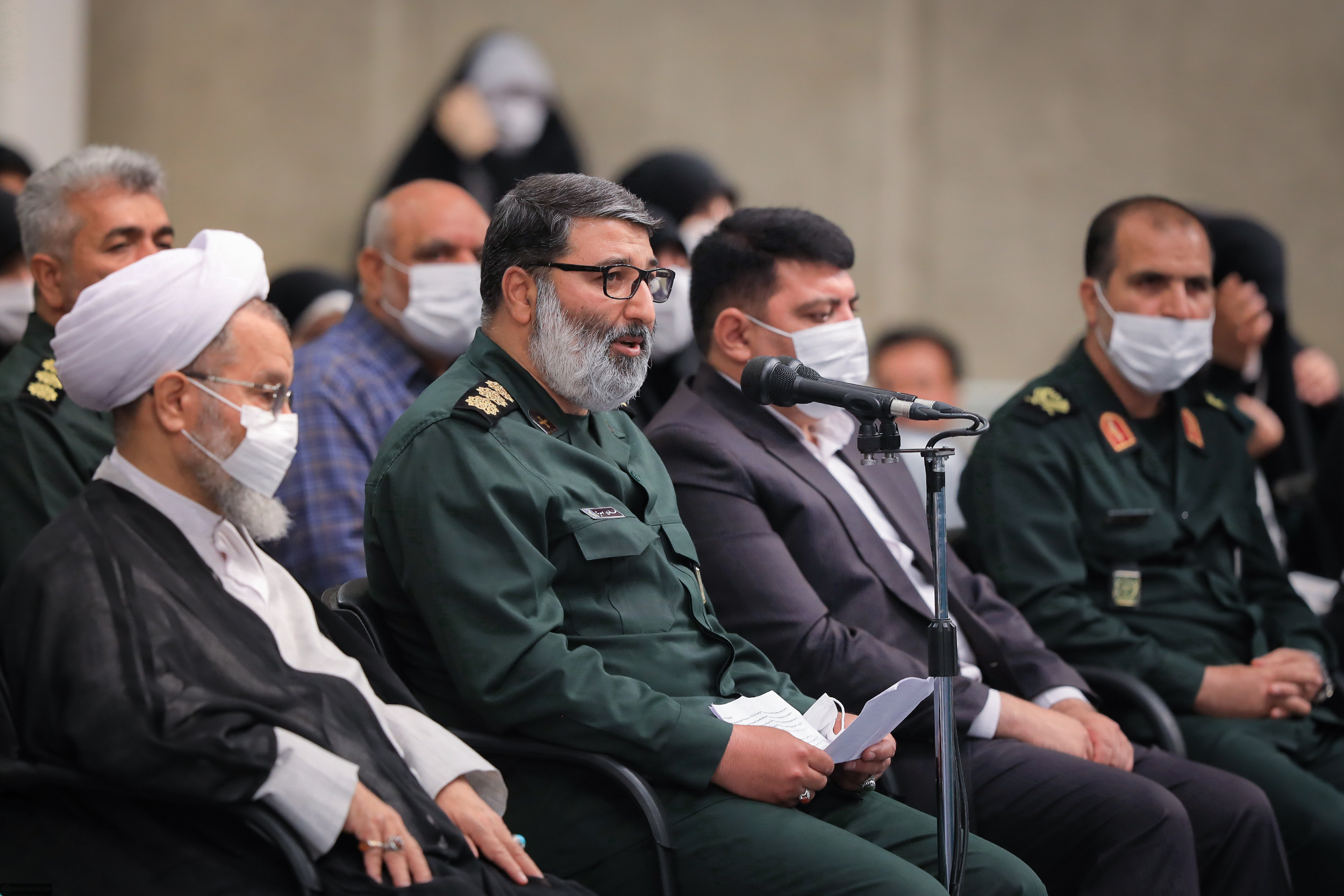 دیدار اعضای کنگره‌ ملی شهدای سبزوار و نیشابور با رهبر انقلاب