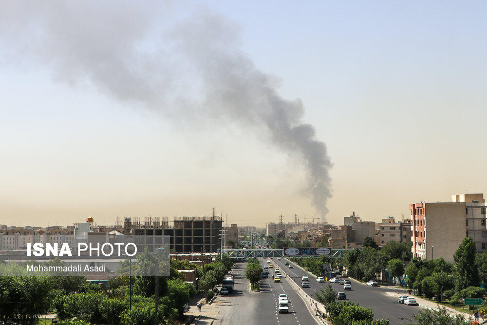 ادامه دود آتش پالایشگاه تهران