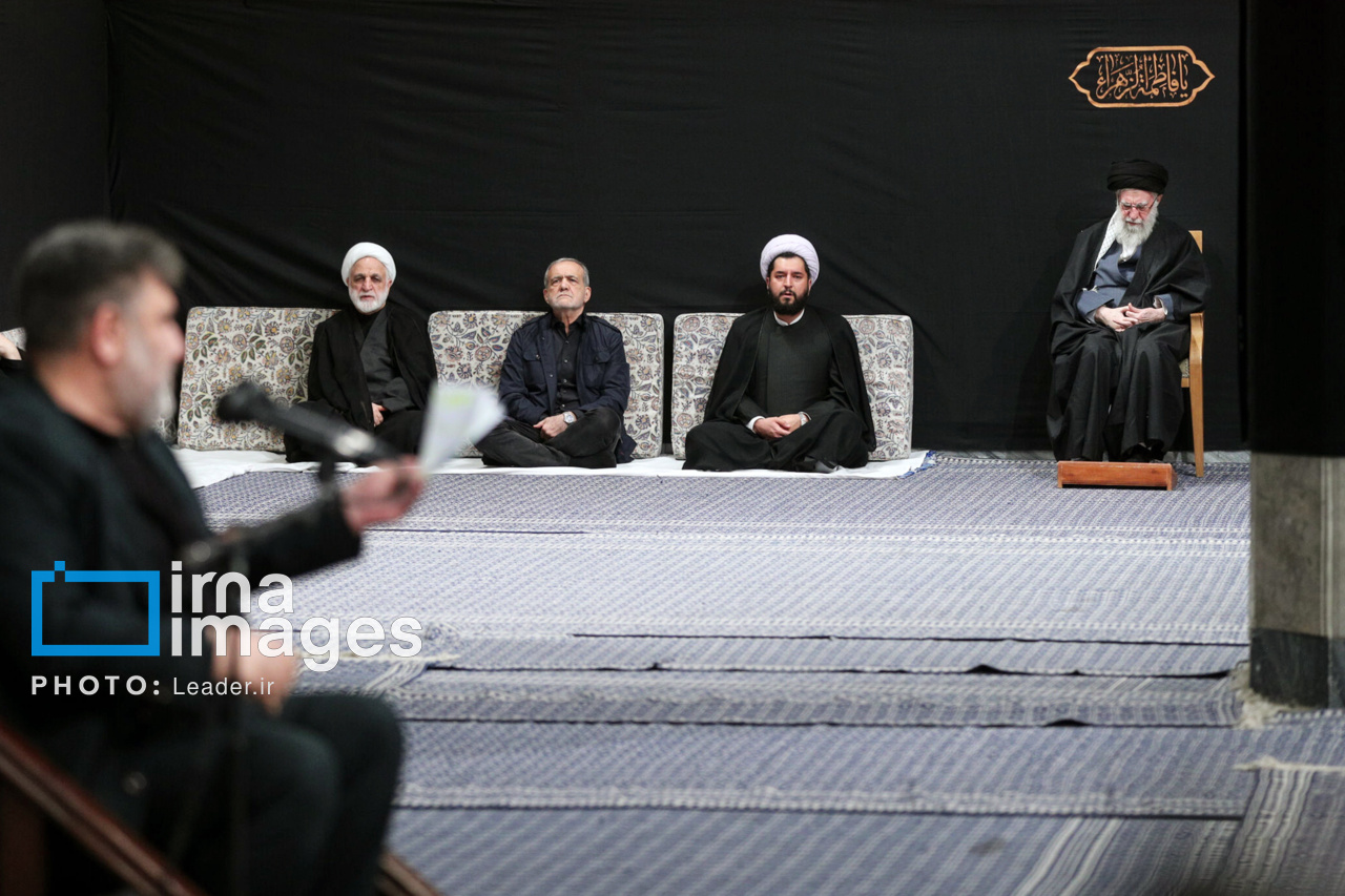 نخستین شب عزاداری ایام فاطمیه با حضور رهبر انقلاب