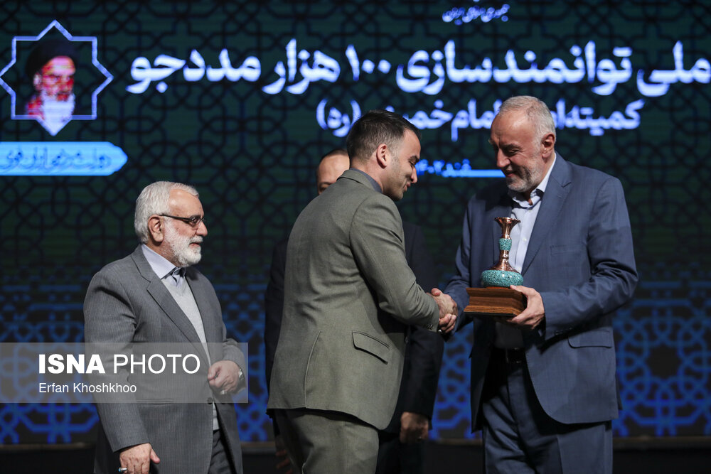 جشن توانمندسازی ۱۰۰ هزار مددجوی کمیته امداد