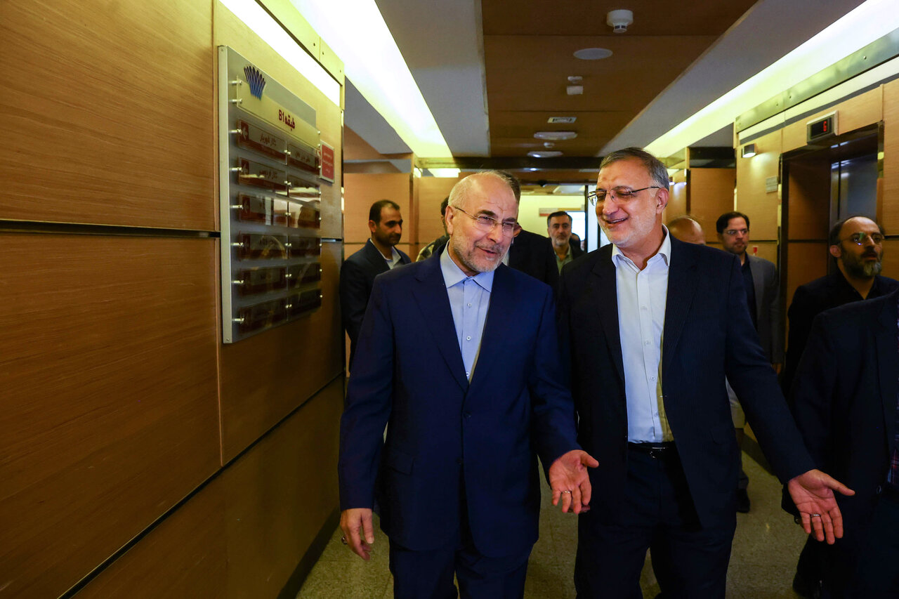  آیین رونمایی از مجموعه ۳۰ جلدی استعمارشناسی ایرانی با حضور قالیباف