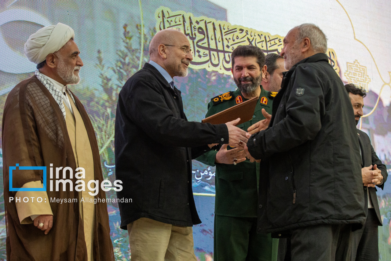 گردهمایی جامعه کارگری و کارفرمایی با حضور قالیباف