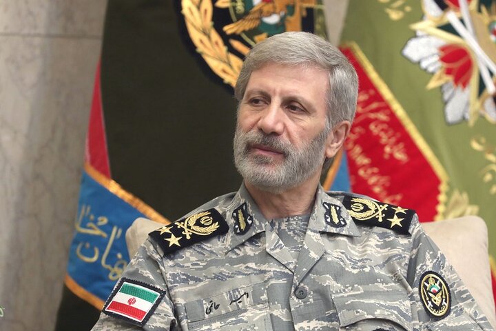 امیر حاتمی