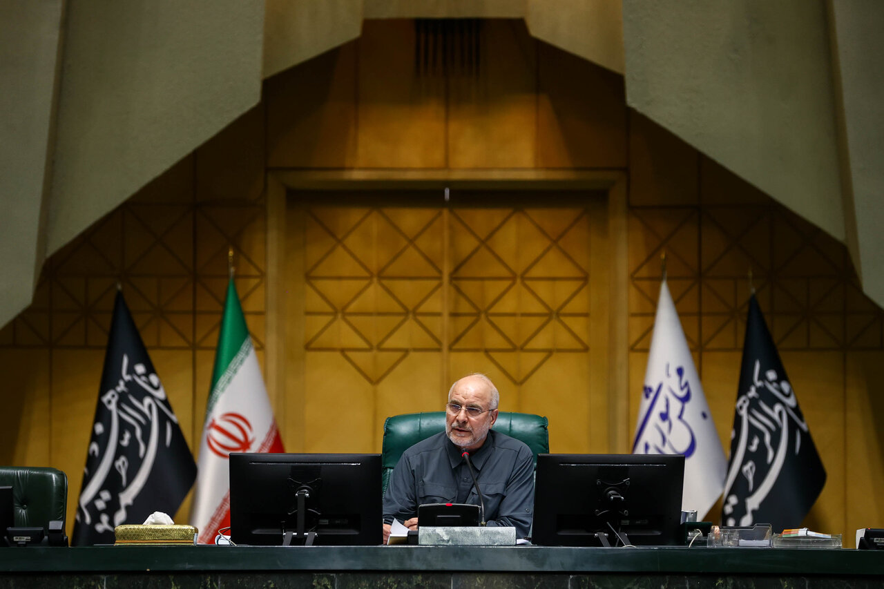 بررسی اجرای برنامه هفتم در مجلس با حضور رئیس جمهور