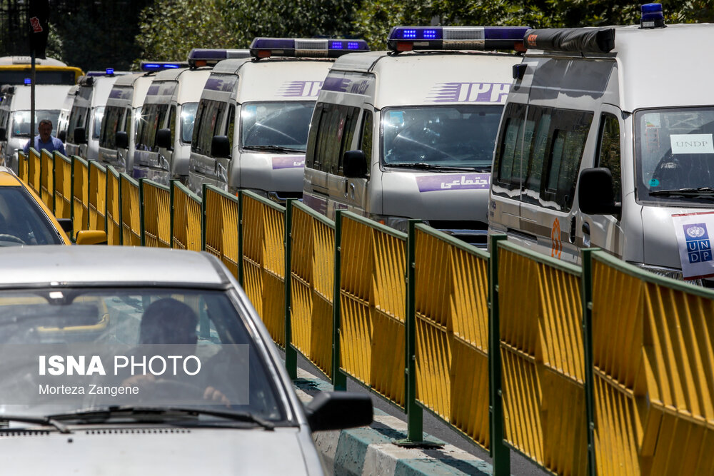 مراسم رژه خودرویی اورژانس اجتماعی در تهران