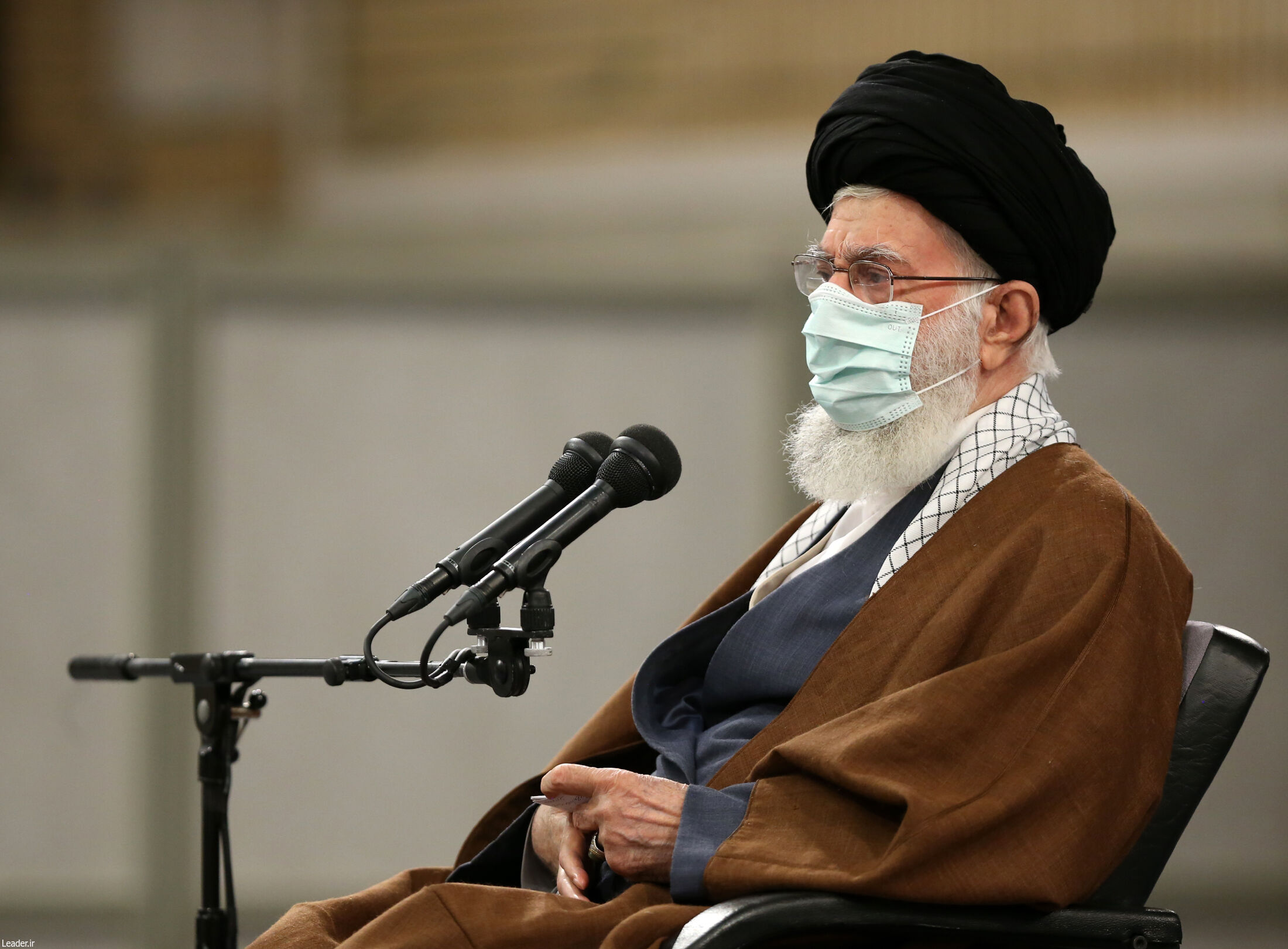 دیدار پرستاران و خانواده‌ شهدای مدافع سلامت با رهبر انقلاب