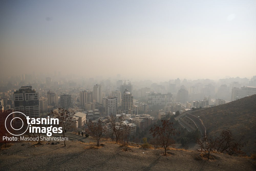 تهران زیر چتر دود