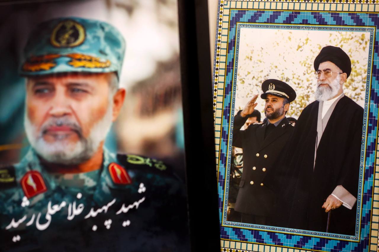 حضور قالیباف در منزل سپهبد شهید غلامعلی رشید 