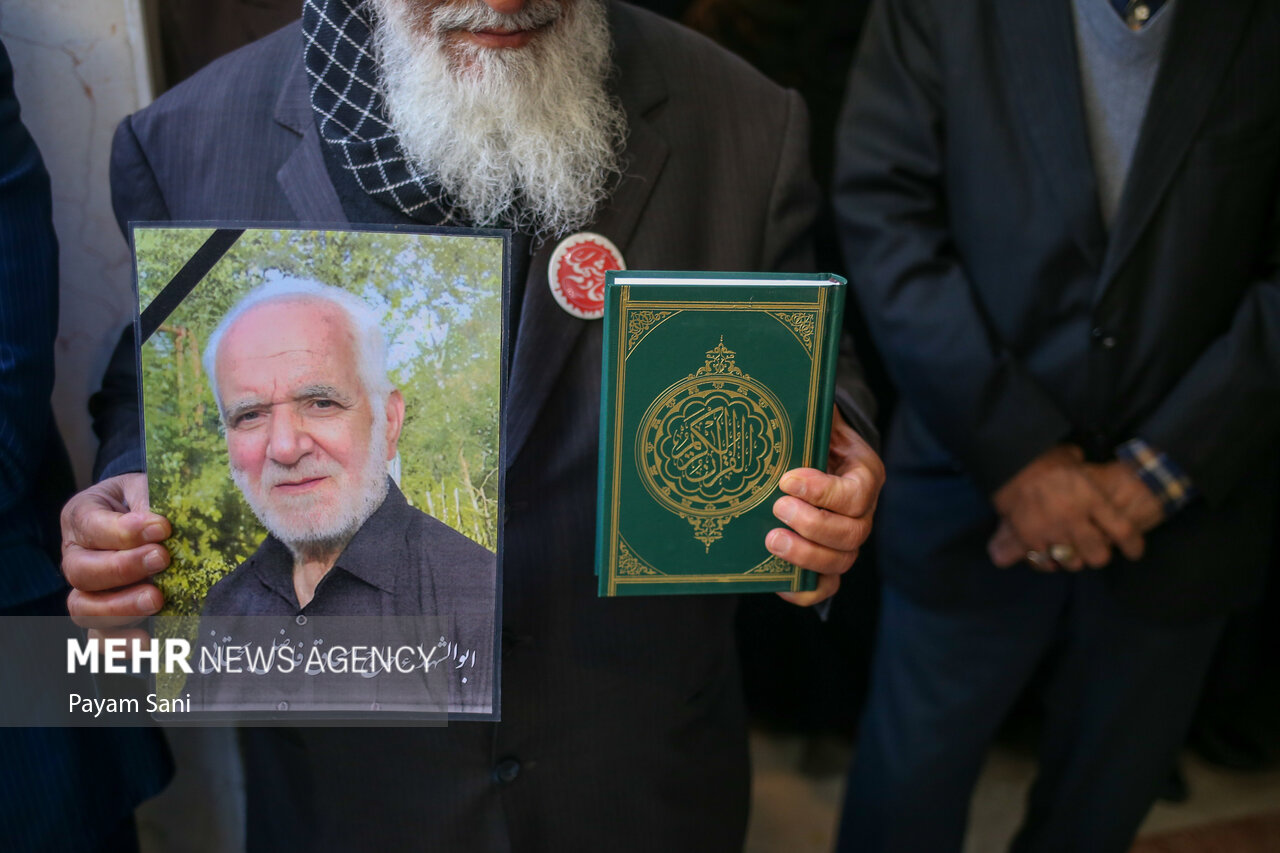 مراسم تشییع پیکر پدر شهیدان فاضل بجستانی