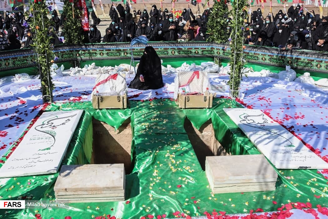 تشییع دو شهید گمنام